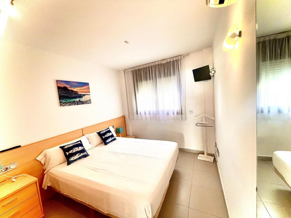 Apartaments Voramar 2 Кембрилс Екстериор снимка