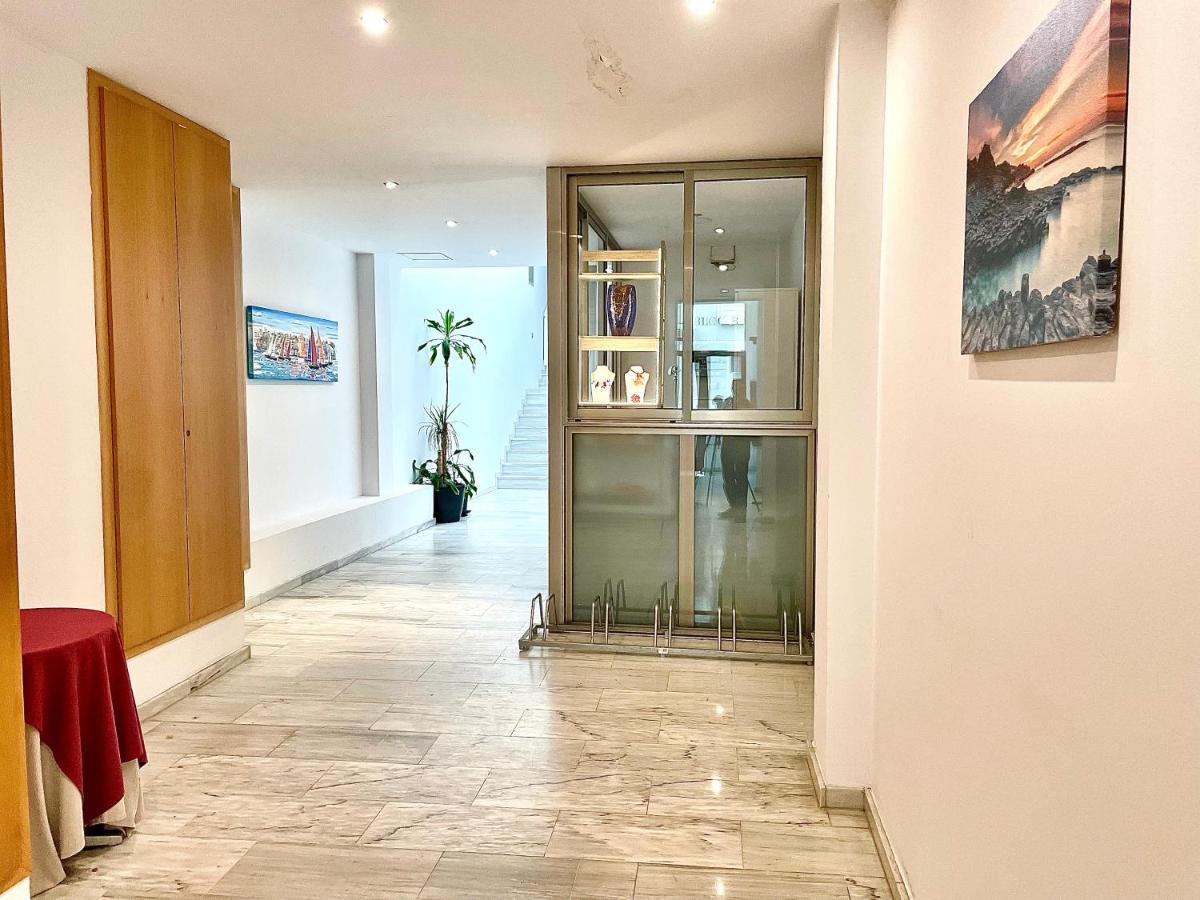 Apartaments Voramar 2 Кембрилс Екстериор снимка