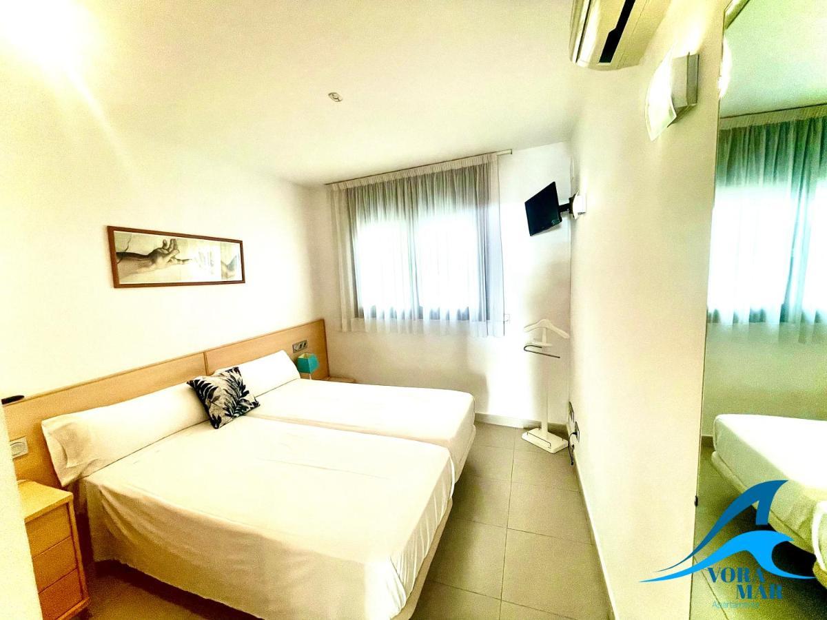 Apartaments Voramar 2 Кембрилс Екстериор снимка