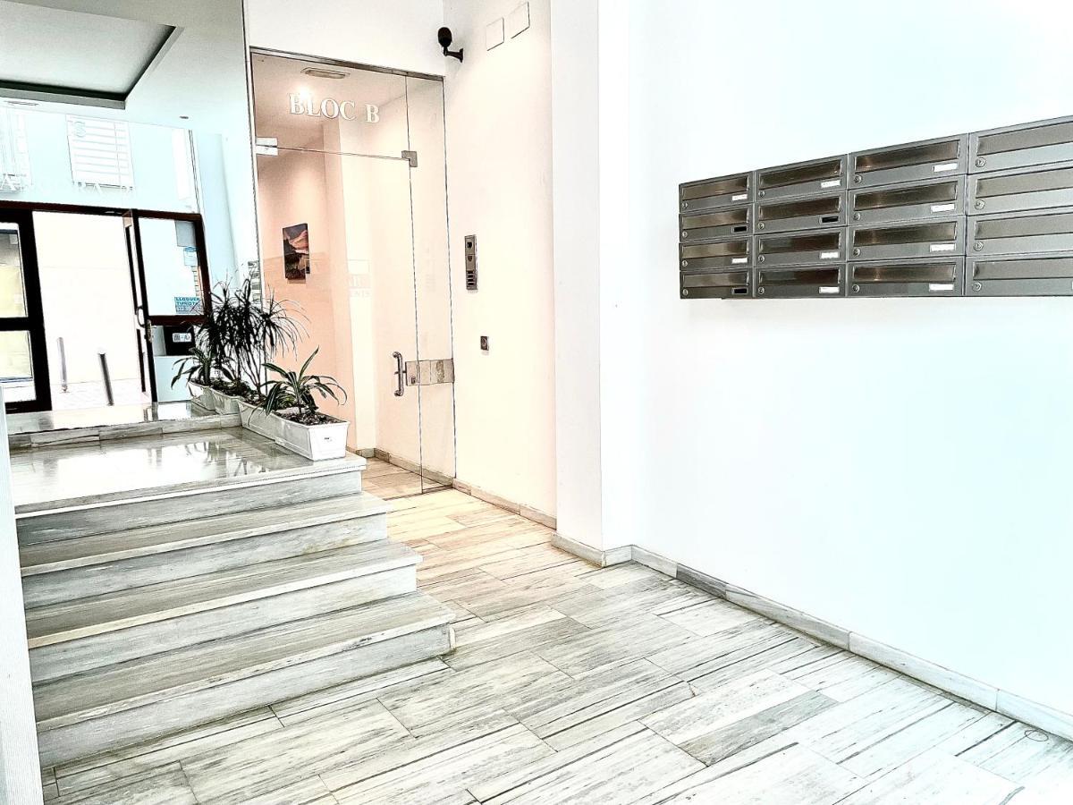 Apartaments Voramar 2 Кембрилс Екстериор снимка